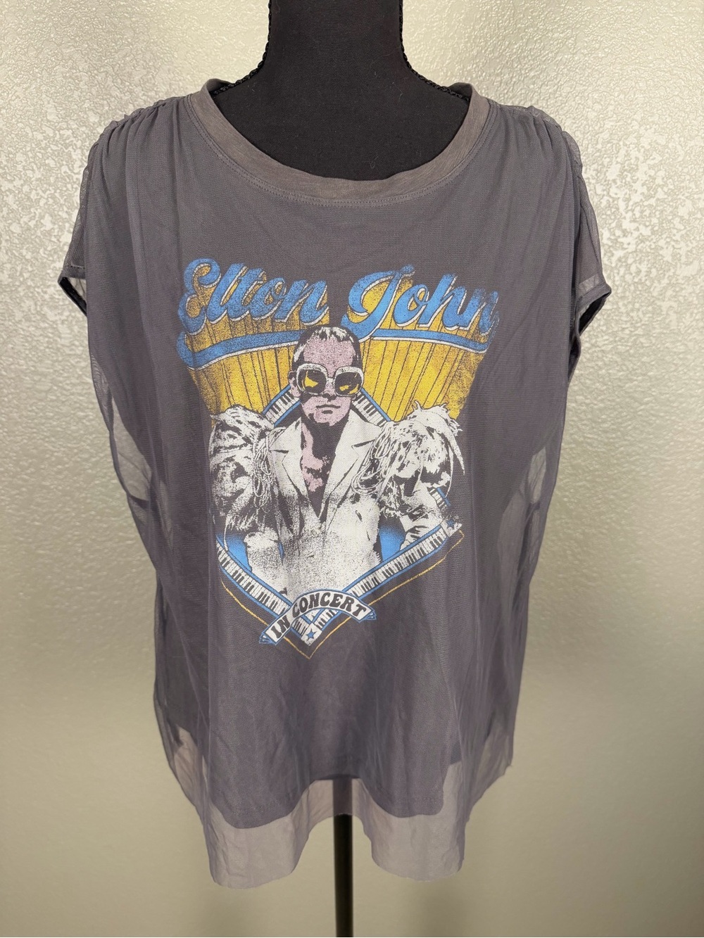 Pilcro Elton John Graphic Tee in Charcoal with Yellow & Blue Print